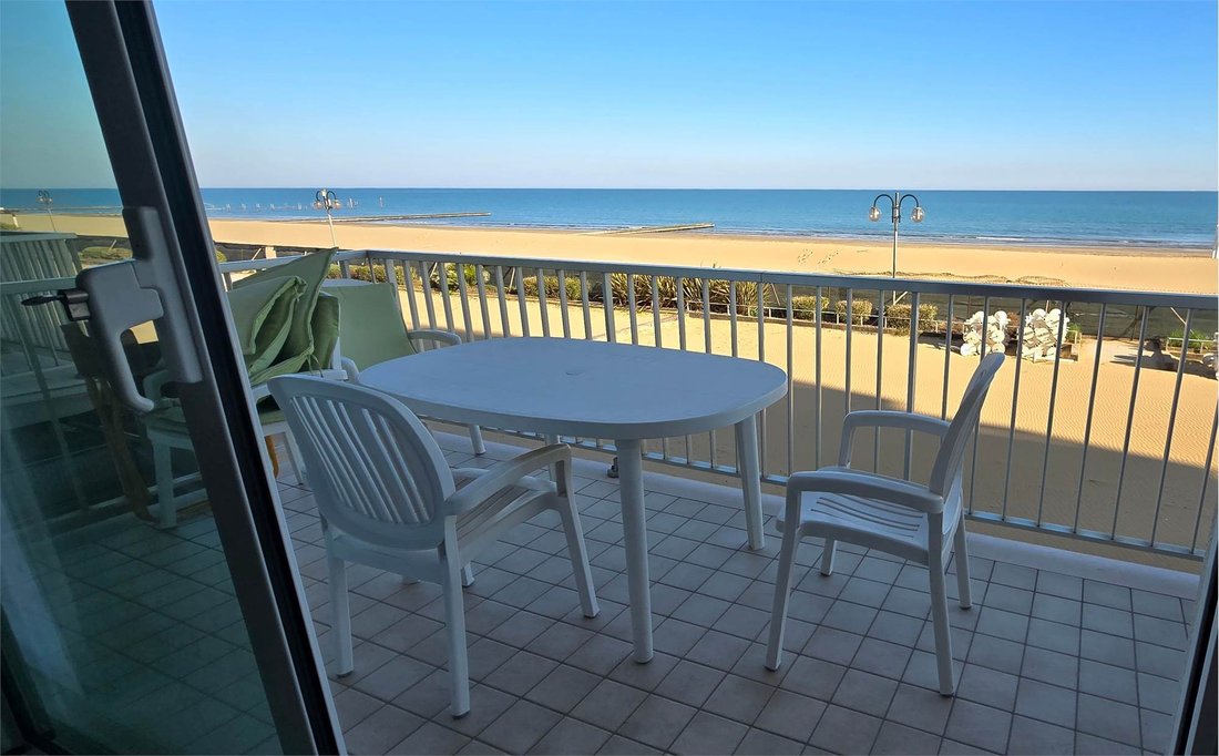 Apartment in Jesolo Town, Jesolo, Veneto 3 - 16568784