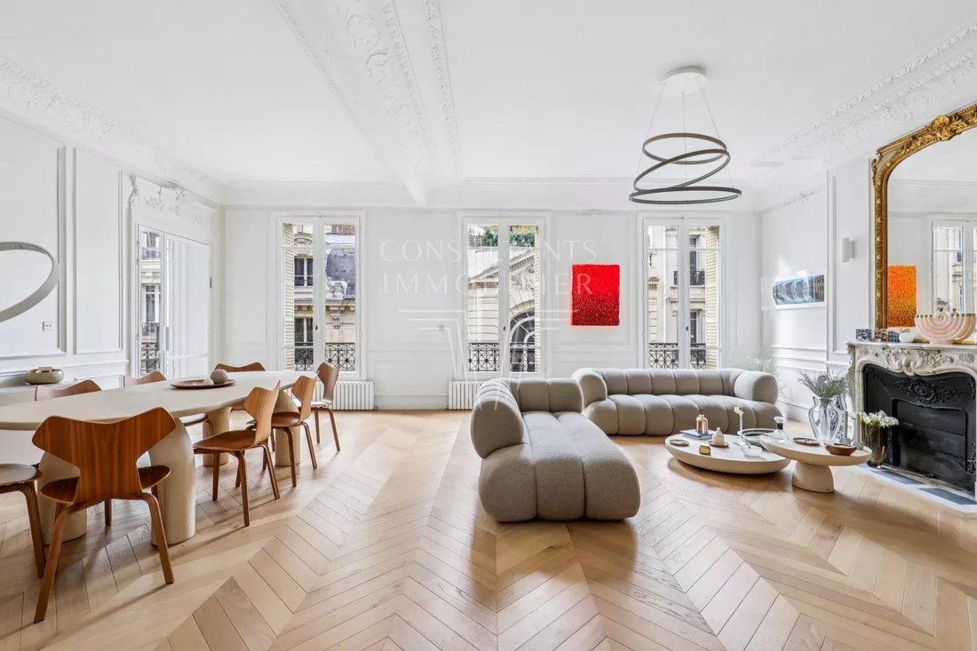 Apartment in Paris 8e Arrondissement, Paris, France 3 - 16568975