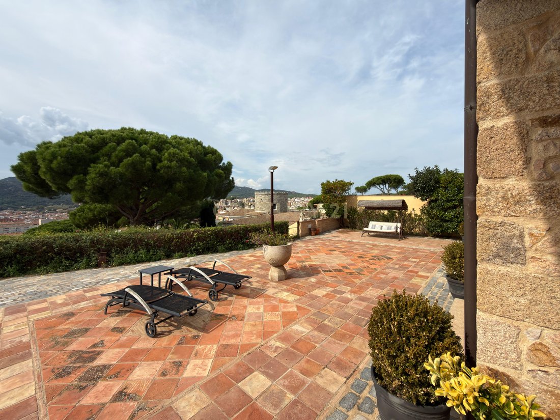 Villa in Sant Feliu de Guixols, Catalonia, Spain 3 - 16573127