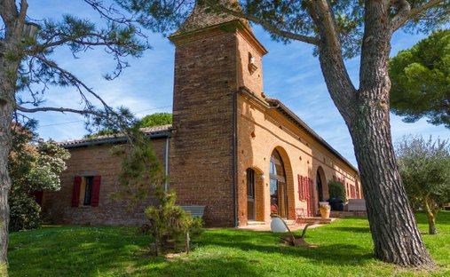 Farm Ranch in Verfeil, Occitania, France 1