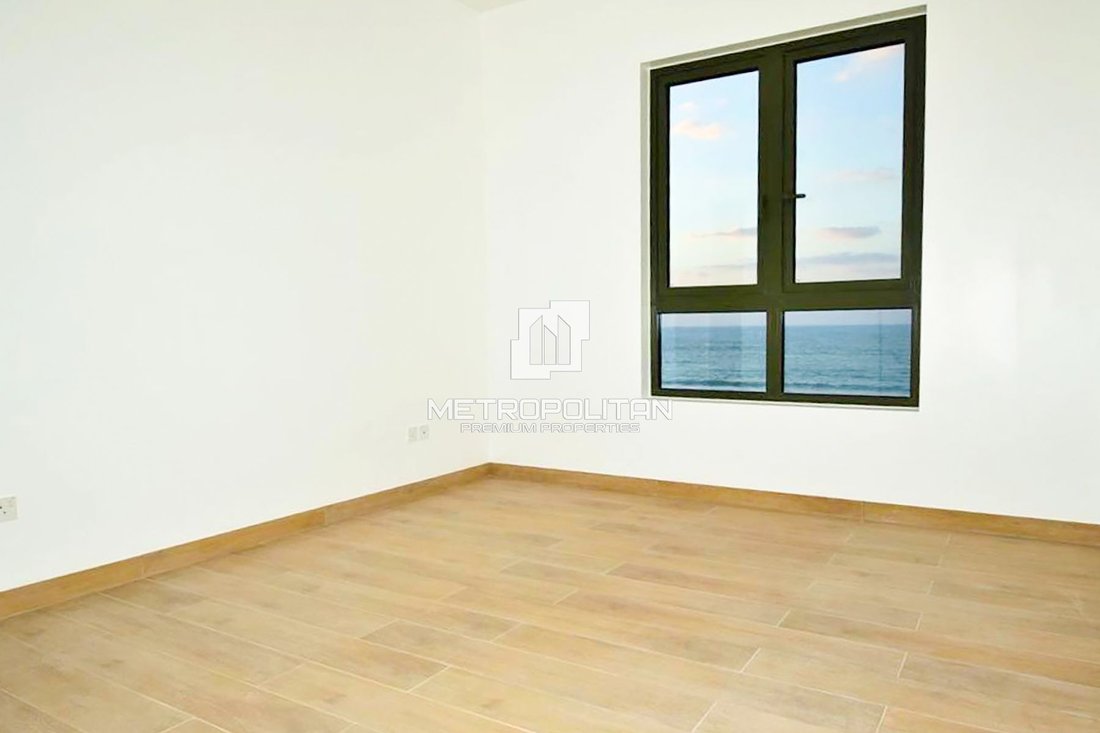 Apartment in Jumeirah, Dubai, United Arab Emirates 5 - 15386523