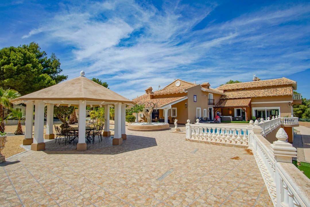Villa in la Nucia, Valencian Community, Spain 1 - 16573995