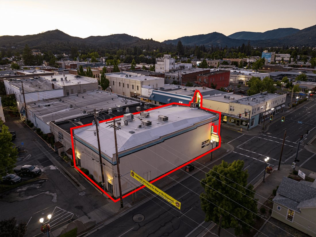 House in Grants Pass, Oregon, United States 5 - 16573325