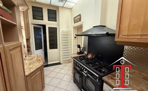 Castle for Sale in Écouflant, Pays de la Loire, France