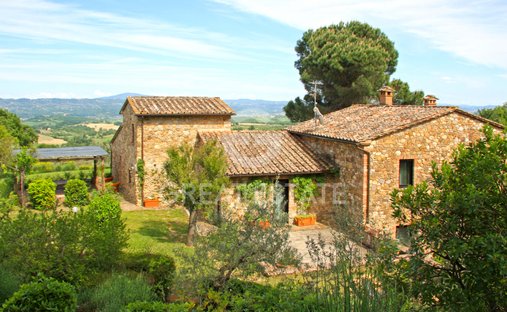 Castle for Sale in Cetona, Tuscany, Italy