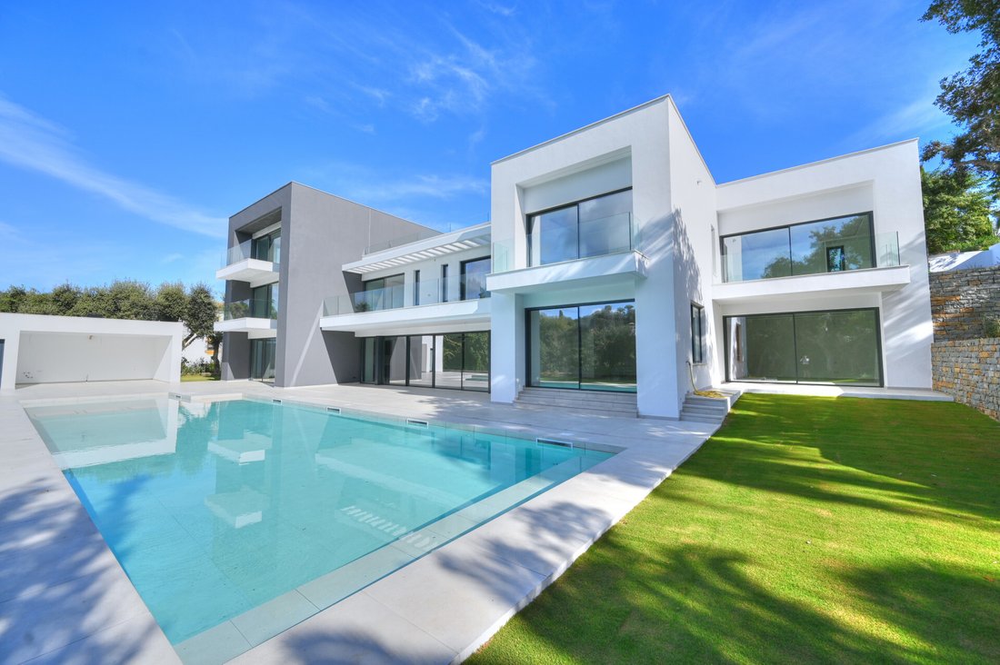 Villa in Sotogrande, San Roque, Andalusia 1 - 14032584