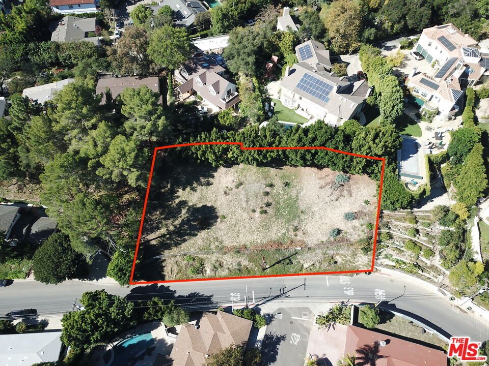 Land in Los Angeles, California, United States 2 - 16579059