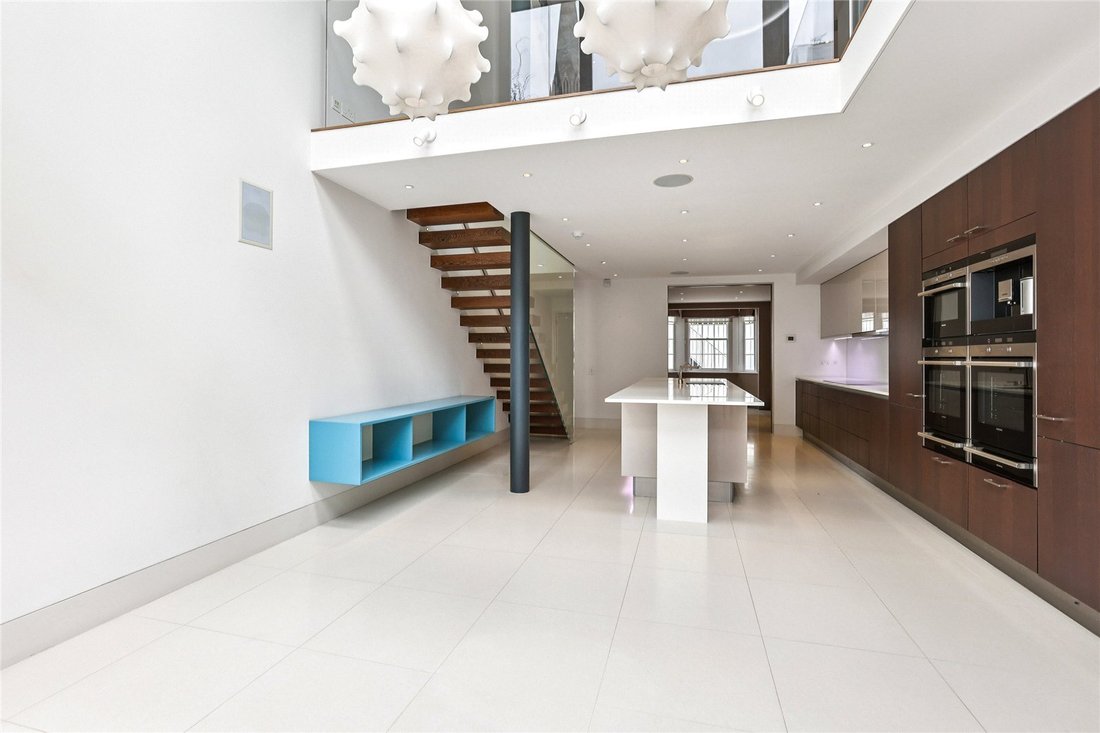House in Hyde Park, Westminster, England 4 - 16576521