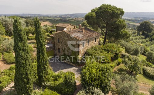 Castle for Sale in Cetona, Tuscany, Italy