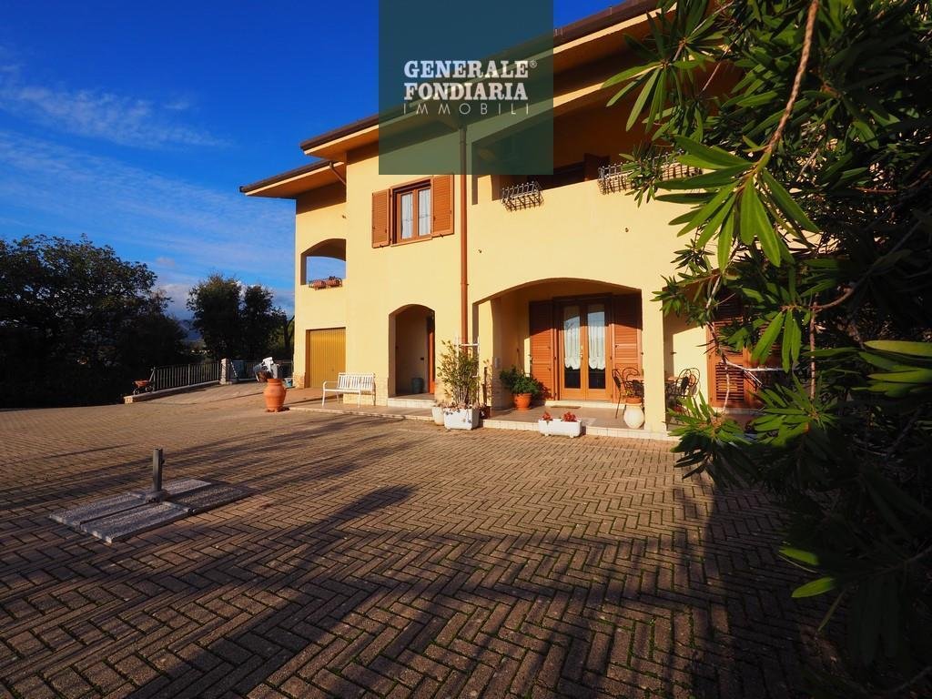 Villa in Ceparana, Liguria, Italy 1 - 16575892