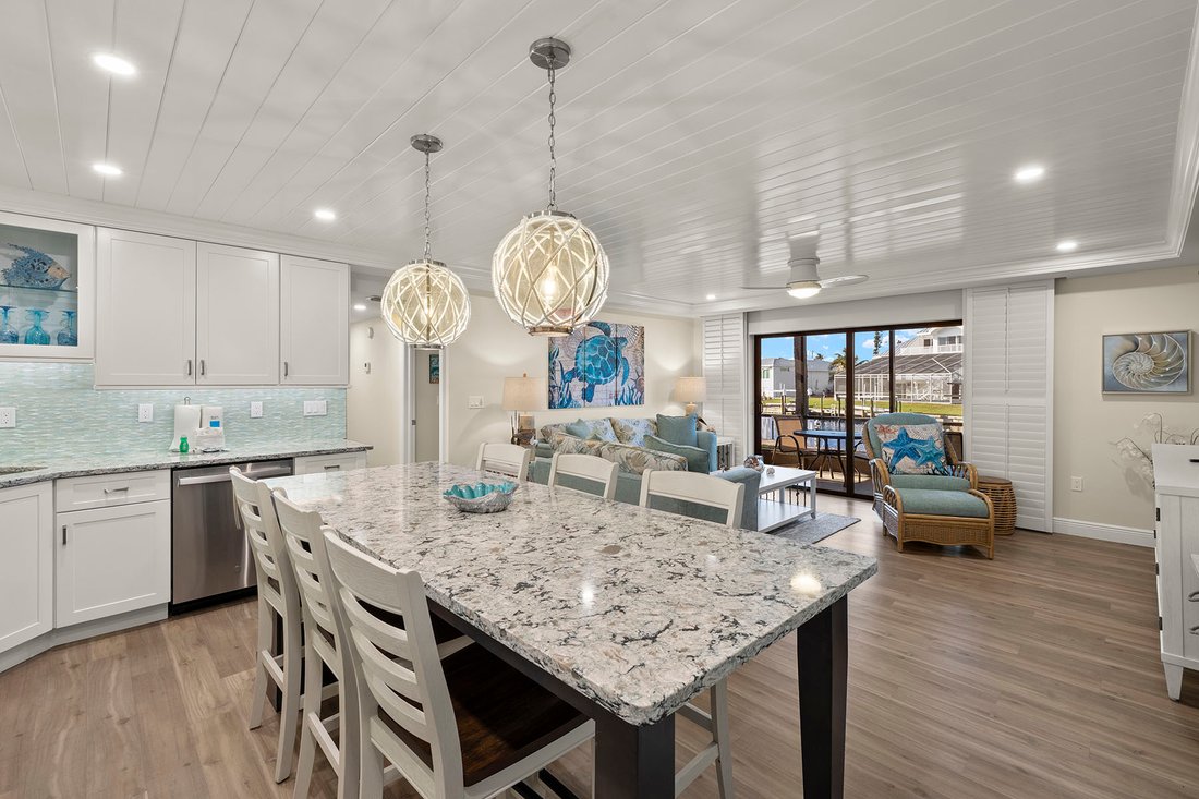 Condo in Sanibel, Florida, United States 2 - 16575286