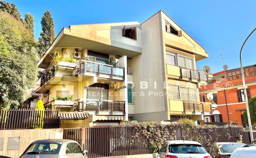 Apartment in Trastevere, Rome, Italy 1