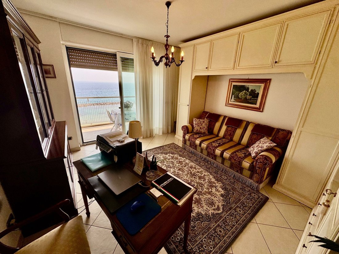 Apartment in Taggia, Liguria, Italy 4 - 16576033