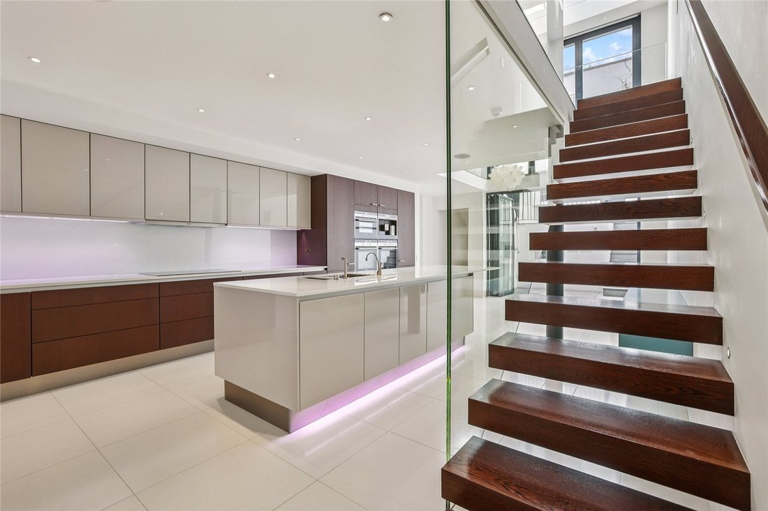 House in Hyde Park, Westminster, England 5 - 16576521