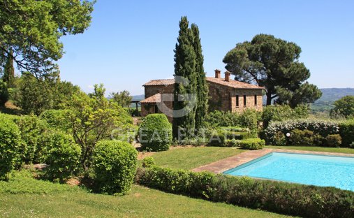 Castle for Sale in Cetona, Tuscany, Italy