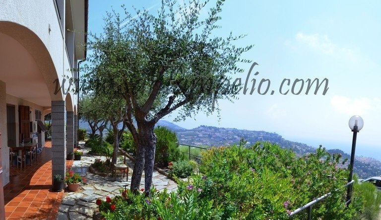 Villa in Vallecrosia, Liguria, Italy 2 - 16575811