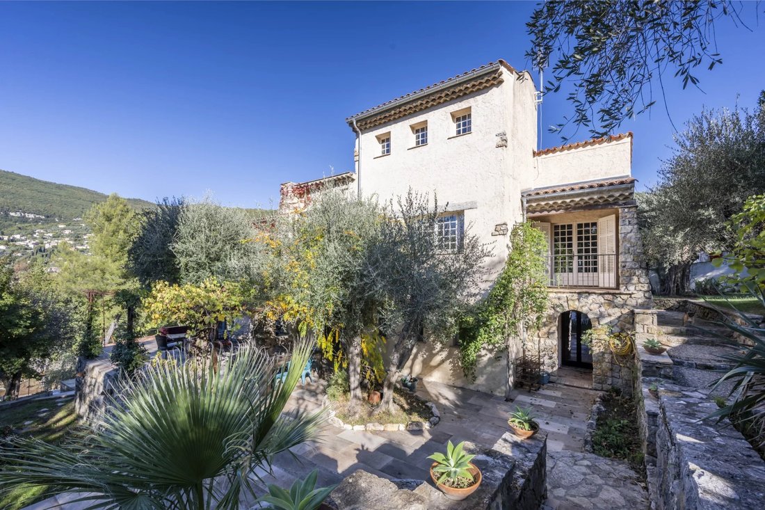 Villa in Grasse, Provence-Alpes-Côte d'Azur, France 3 - 16576362