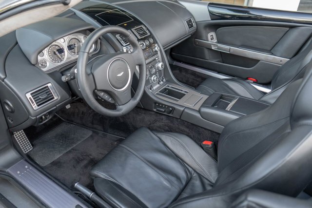 Cabriolet in Bellevue, WA, United States 3 - 16573229