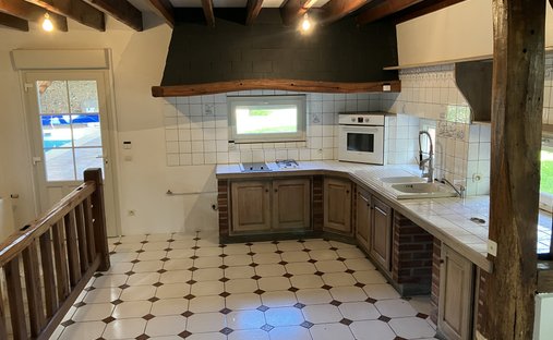 For Sale Dpt Eure (27) Near Pacy Sur Eure Moulin 353 M2 With Swimming Pool On Land Of 5542 M2 On The