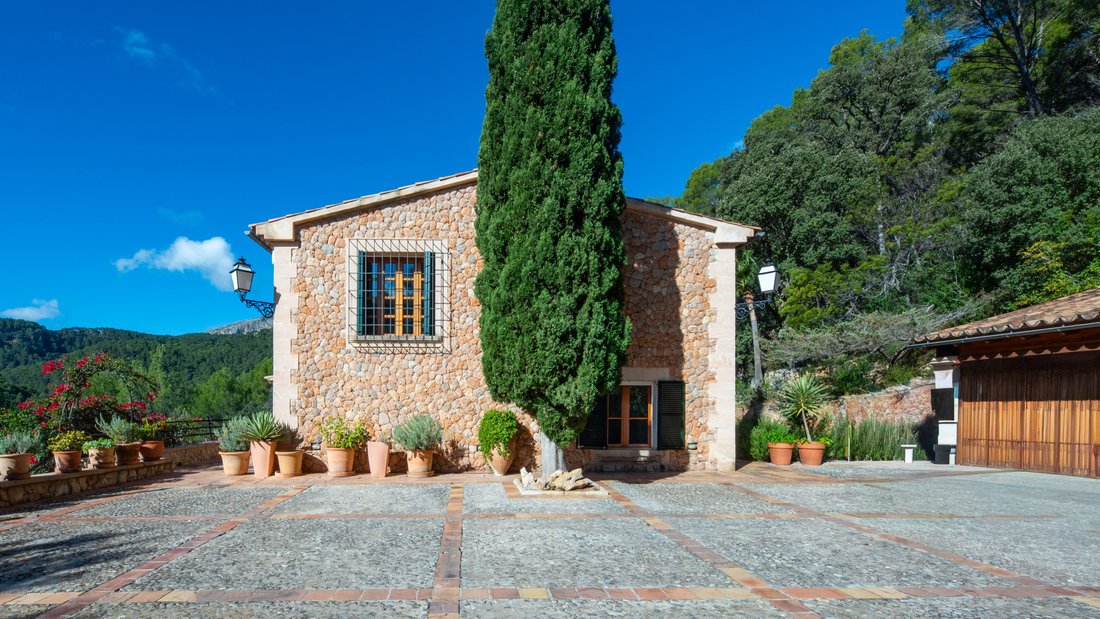 Finca in Puigpunyent, Balearic Islands, Spain 3 - 16576472