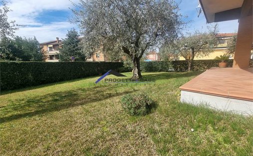 Villa in Center, Sarzana, Liguria 1