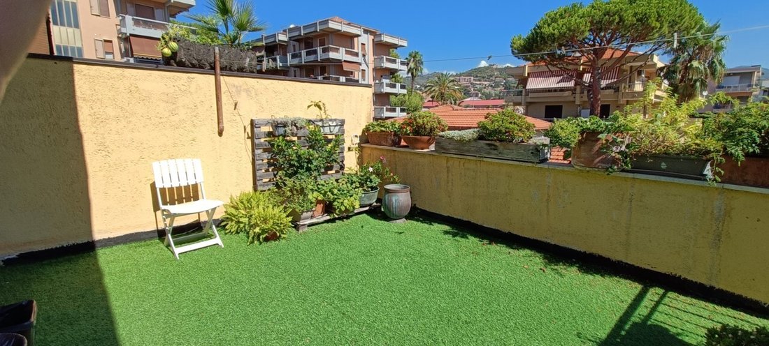 House in Sasso di Bordighera, Bordighera, Liguria 2 - 16576112