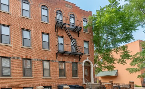 House in New York, New York, United States 1