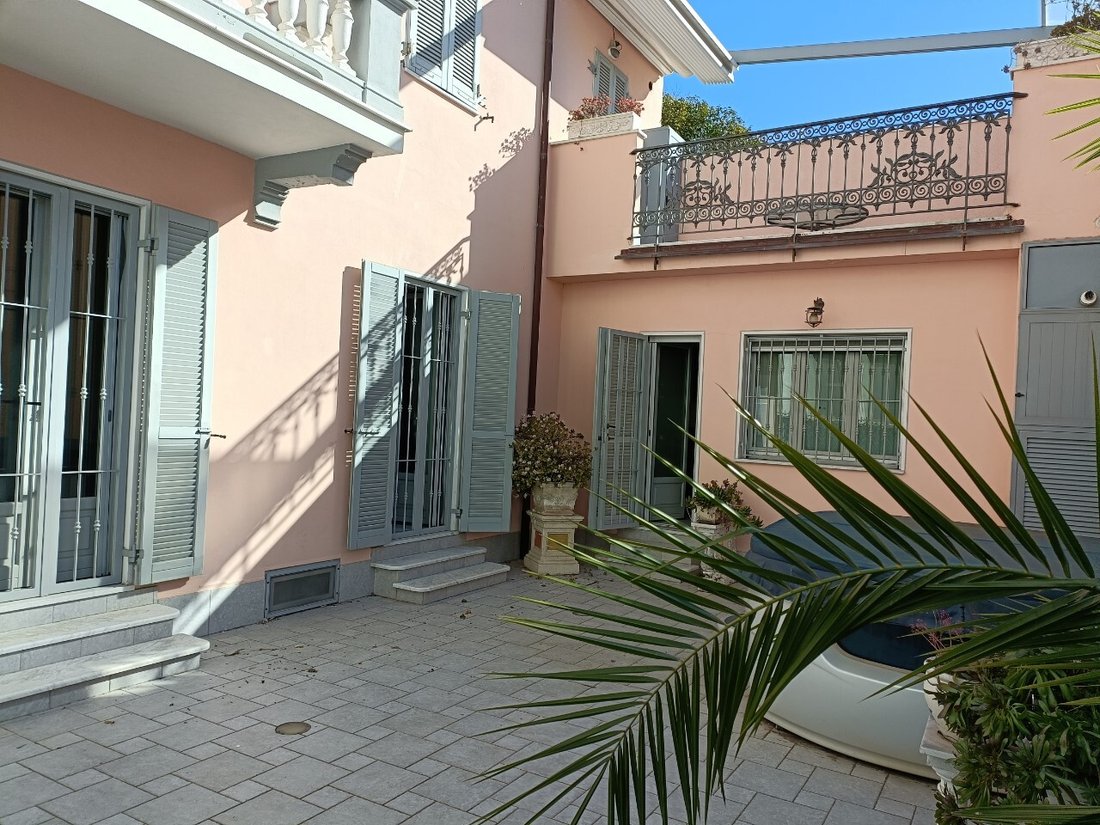 House in Sasso di Bordighera, Bordighera, Liguria 1 - 16575691