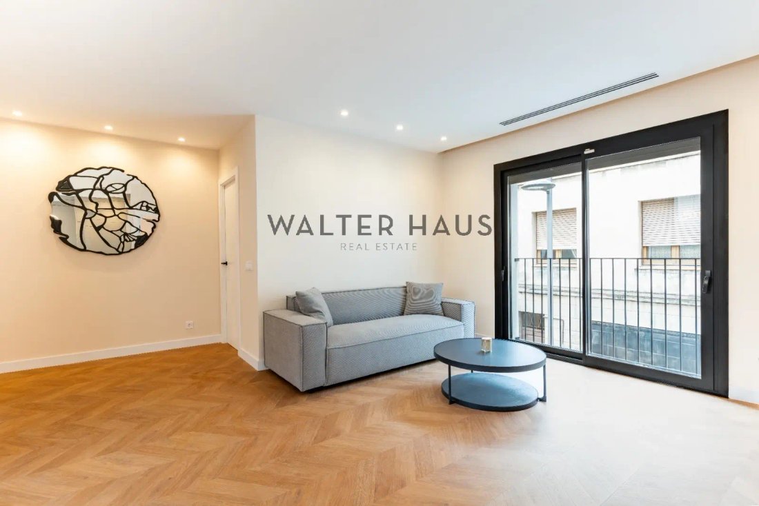 Apartment in Eixample, Barcelona, Spain 2 - 15013853