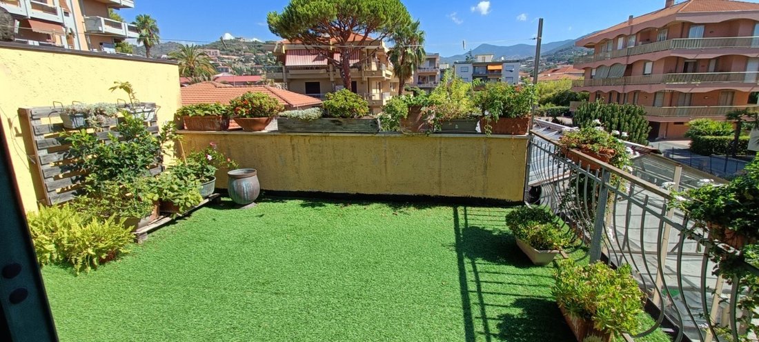 House in Sasso di Bordighera, Bordighera, Liguria 1 - 16576112