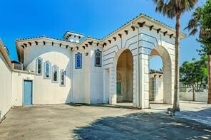 House in Dickinson, Texas, United States 3 - 16579038