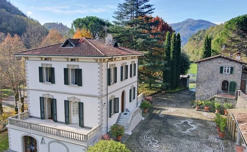 Villa in Bagni di Lucca, Tuscany, Italy 1