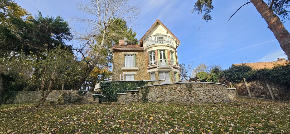 House in Senlisse, Ile-de-France, France 1 - 16576371