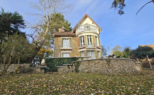 House in Senlisse, Ile-de-France, France 1