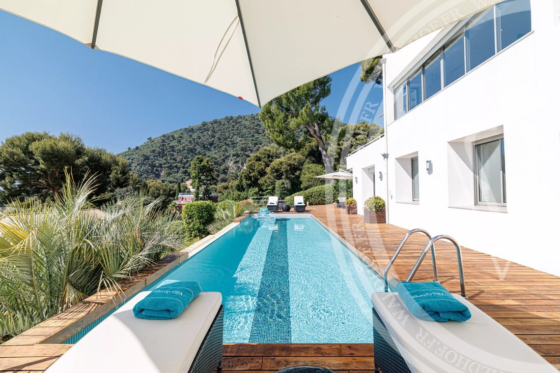 Villa in Èze, Provence-Alpes-Côte d'Azur, France 4 - 16576105