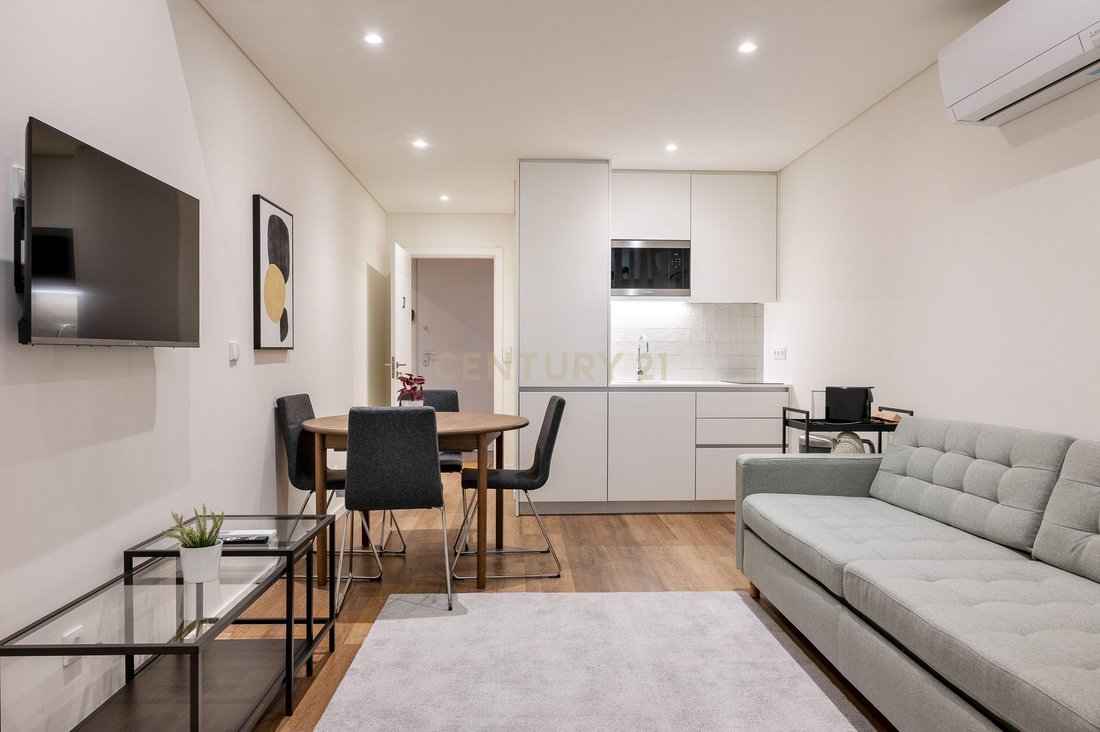 Apartment in Cedofeita, Santo Ildefonso, Se, Miragaia, Sao Nicolau e Vitoria, Porto District, Portugal 3 - 16578287