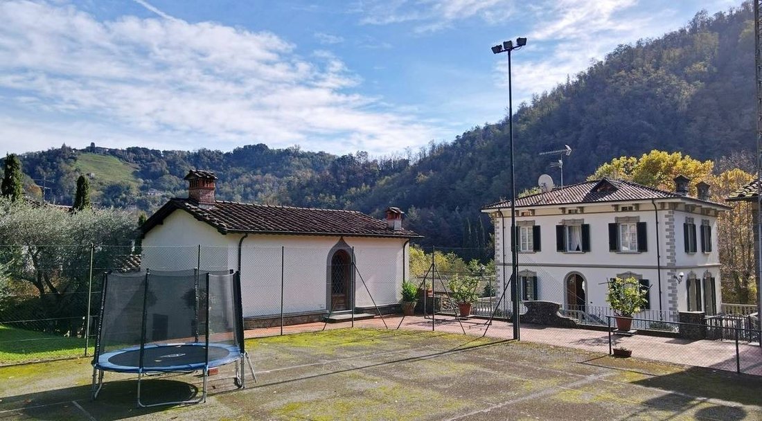Villa in Bagni di Lucca, Tuscany, Italy 4 - 16578028