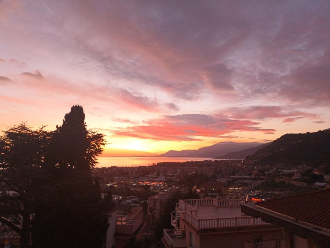 Villa in Vallecrosia, Liguria, Italy 1 - 16575577
