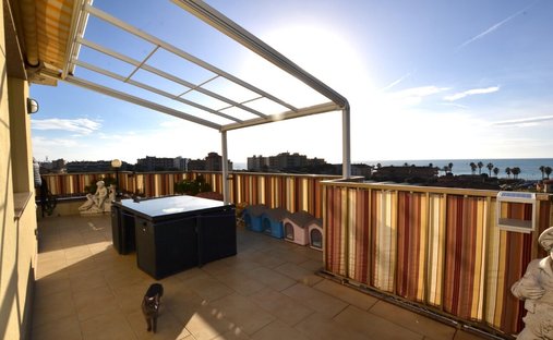 Penthouse à Vallecrosia, Ligurie, Italie 1