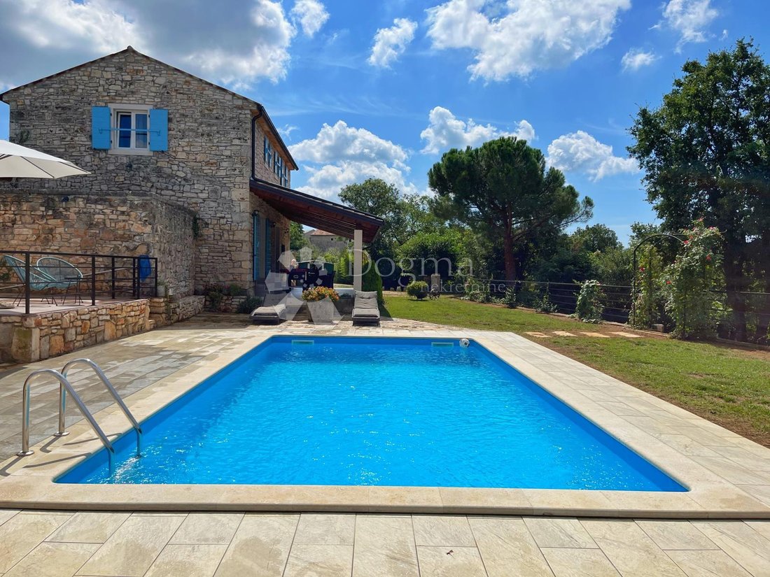 House in Sveti Lovrec Pazenaticki, Istria County, Croatia 2 - 16578273