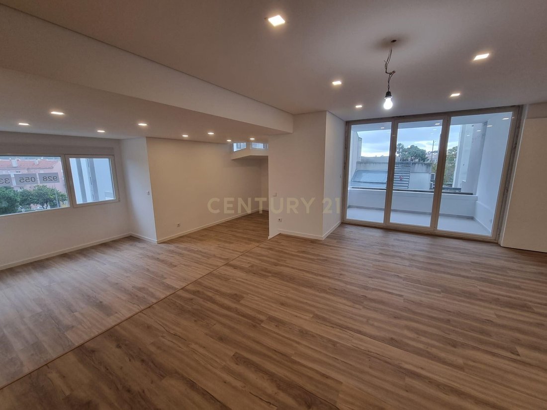 Apartment in Alfragide, Lisbon, Portugal 5 - 16578262