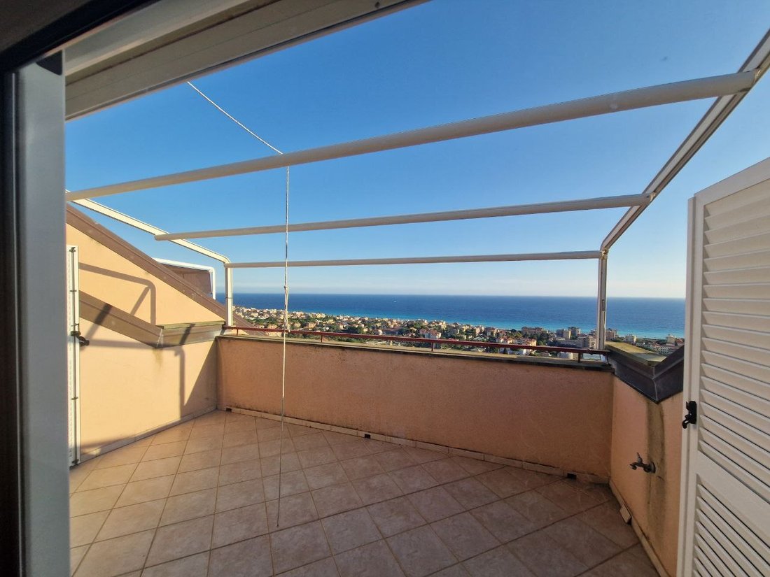Apartment in Vallecrosia, Liguria, Italy 4 - 16576141