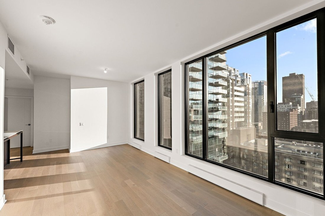 Condo in Montreal, Quebec, Canada 2 - 16579586