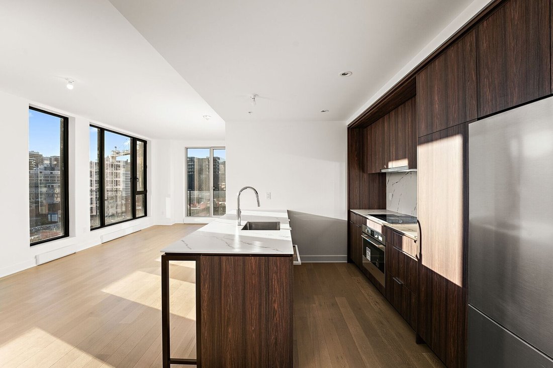 Condo in Montreal, Quebec, Canada 1 - 16579586