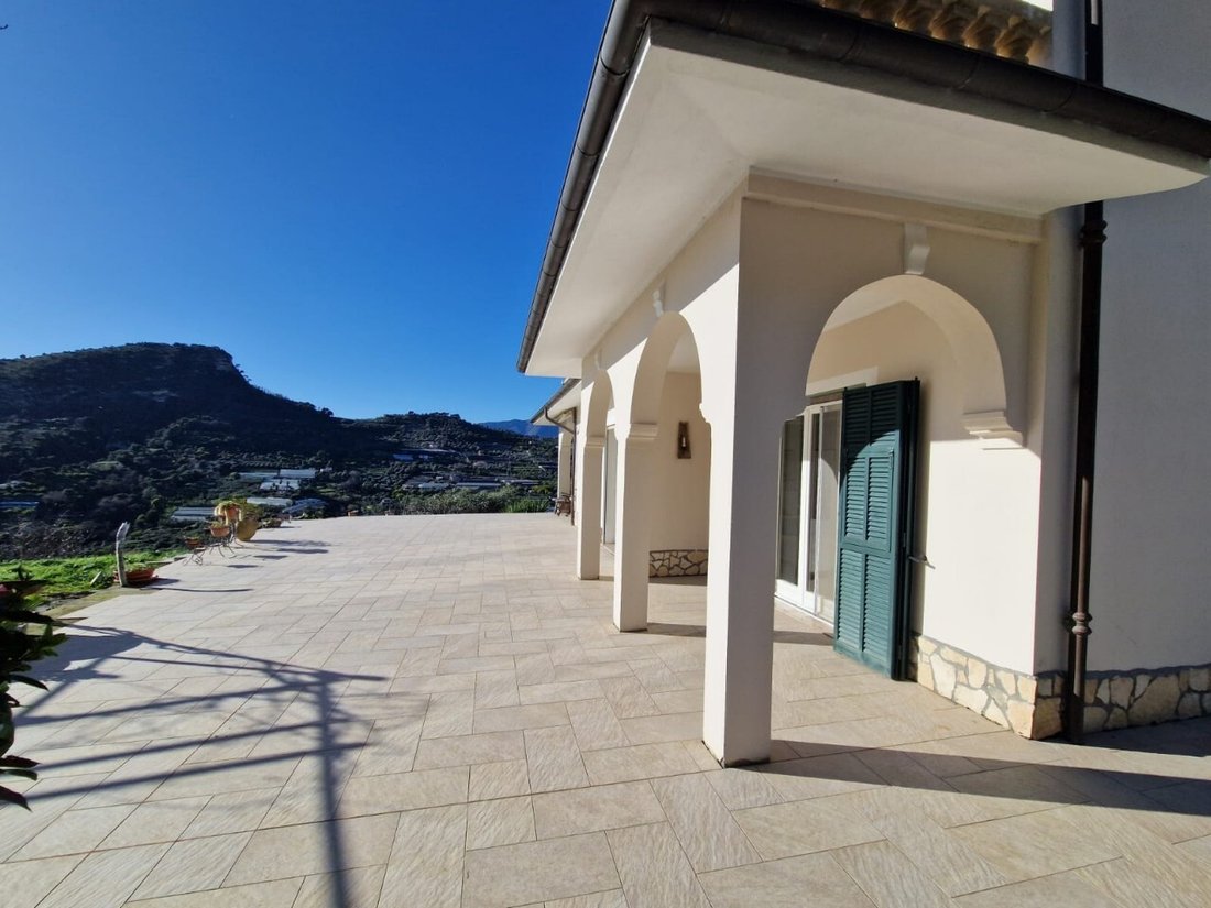 House in Vallecrosia, Liguria, Italy 4 - 16576014