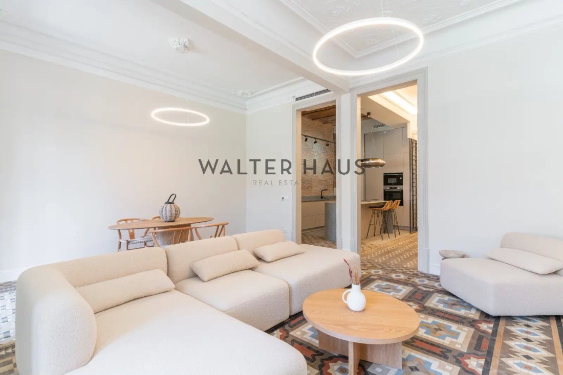Apartment in Eixample, Barcelona, Spain 2 - 15642704