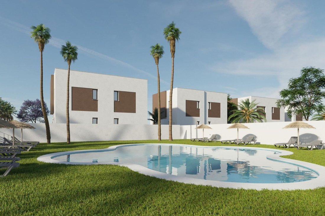 Villa in Elx / Elche, Valencian Community, Spain 1 - 16576463