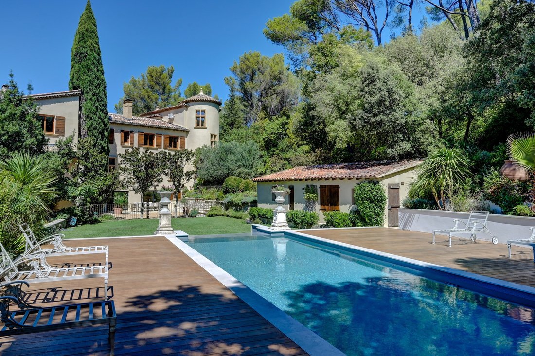 Casa a Le Tholonet, Provenza-Alpi-Costa Azzurra, Francia 1 - 16268537