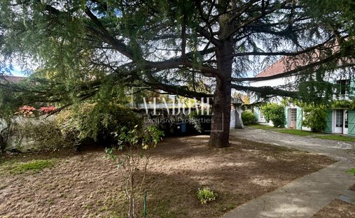 House in Coulombs, Centre-Val de Loire, France 1