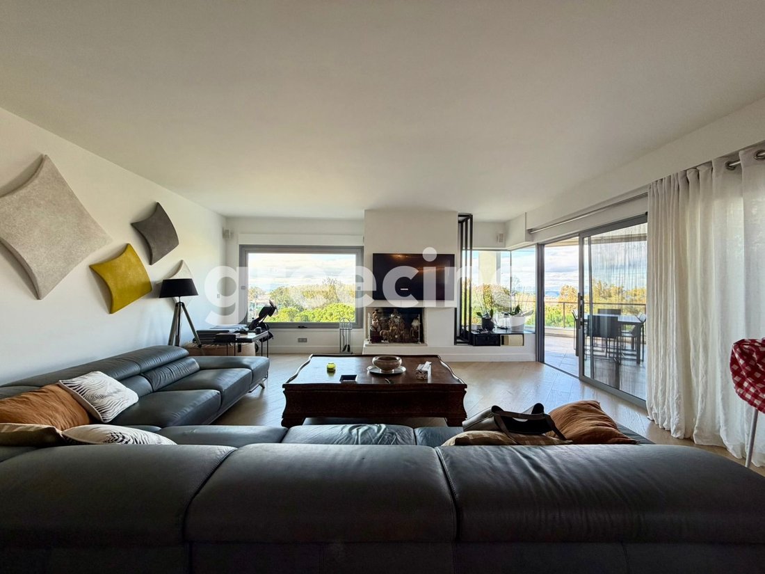 Apartment in Glyfada, Attica, Greece 4 - 16483210